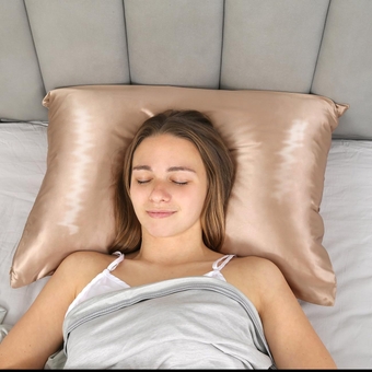 Double Sided Silk Pillowcase- Standard 20 * 26 inches, 22 Momme 100% 6A High-Grade Pure Mulberry Silk reducing Wrinkles Smooth Hair Skin Anti-BedHead Anti-Aging Machine Washable-Taupe